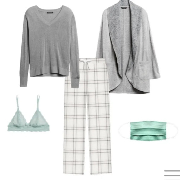 Banana Republic V-Neck Sweater - Picture 6 of 11